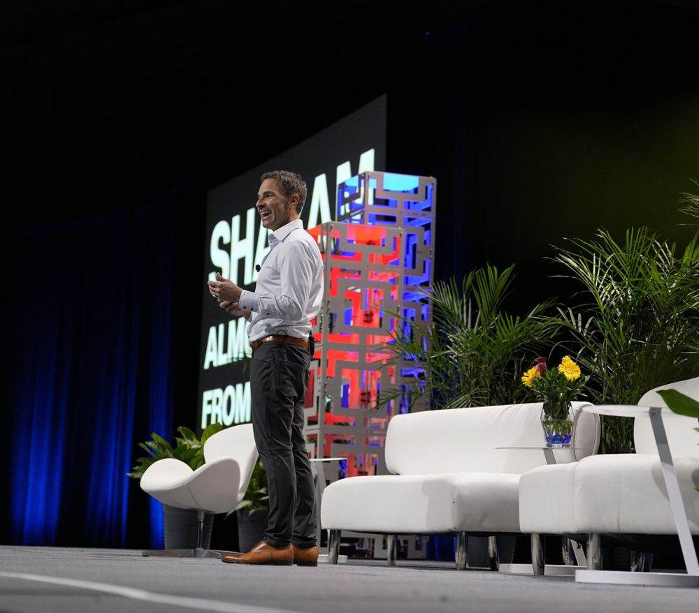 Chris Barton, fondatorul Shazam, a fost impresionat de tinerii români la Summitul STAR